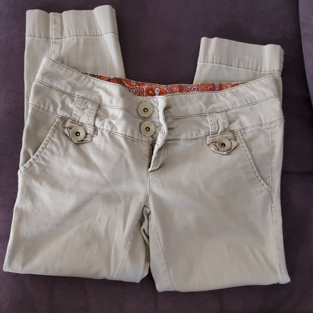 Khaki Capris